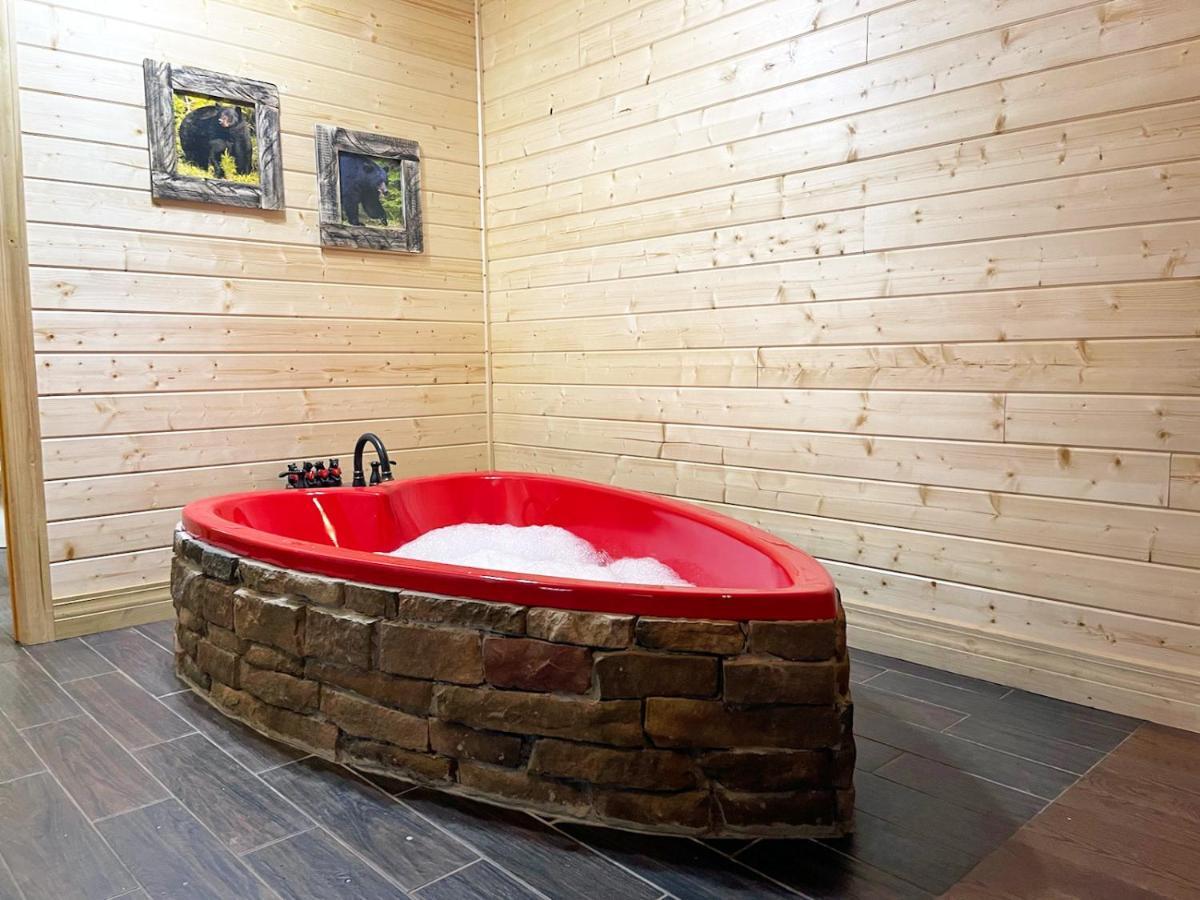 Gatlinburg - Honeymoon Hideaway Villa Bagian luar foto